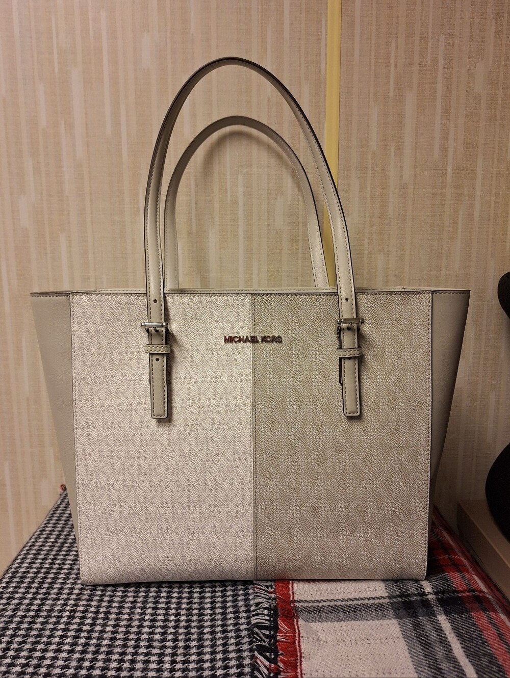 NWT Michael Kors Two-Tone White and Gray Tote